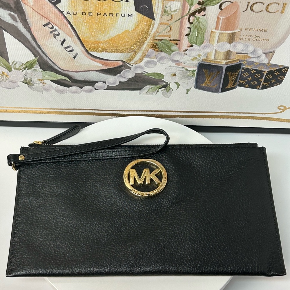 Michael Kors Large Pebble Leather Wristlet/Clutch 😍🖤 - Picture 13 of 17